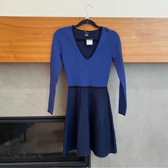 NWT Club Monaco Blue knitted over the knee Dress, Size XS - Picture 4 of 10